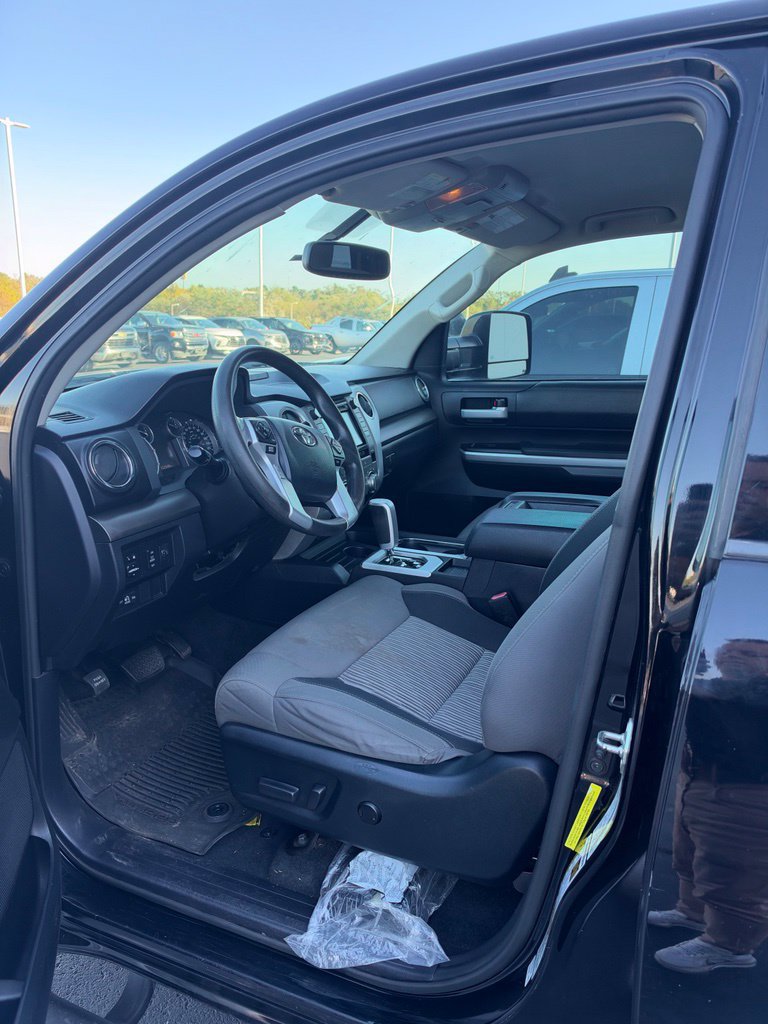 Used 2017 Toyota Tundra SR5 w/ SR5 Upgrade Package RWD image 5
