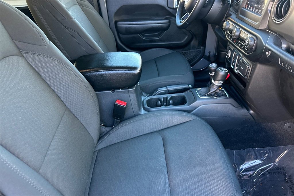 Used 2021 Jeep Wrangler Sport S image 16