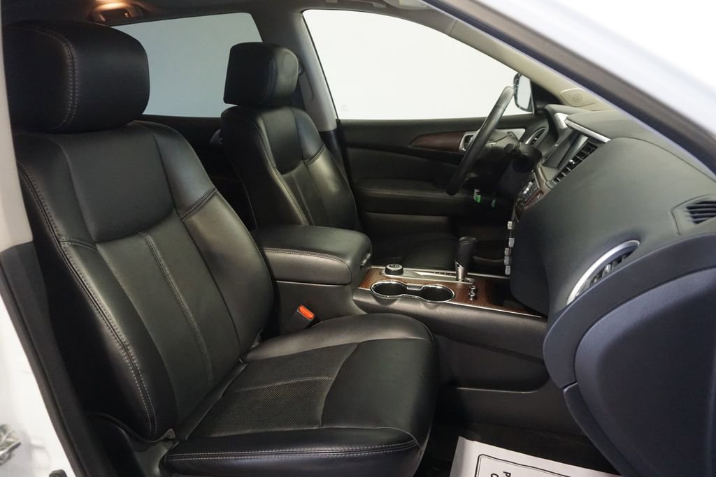 Used 2019 Nissan Pathfinder Platinum image 23