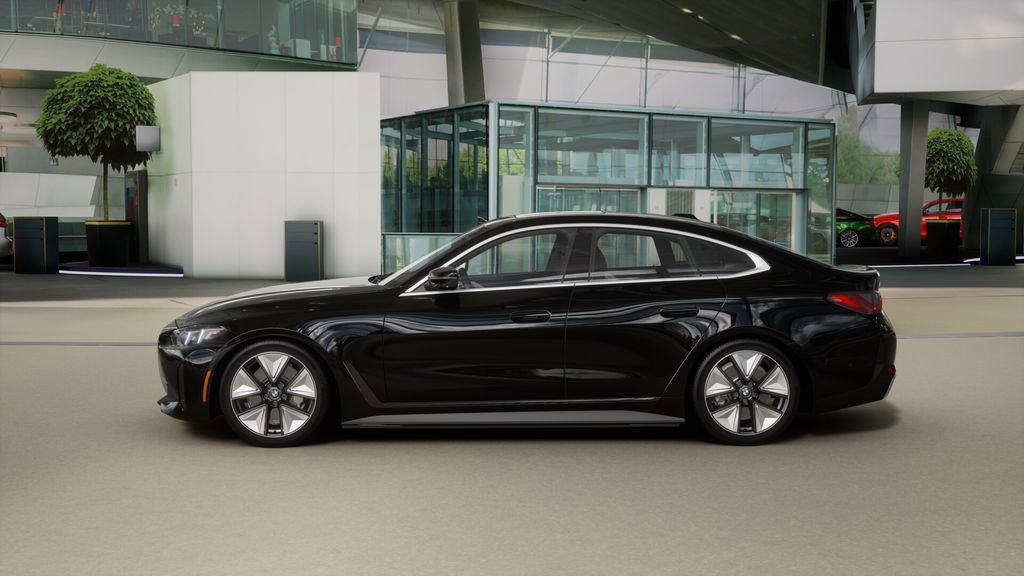 New 2025 BMW i4 eDrive40 image 4