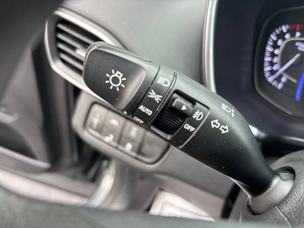 Used 2019 Hyundai Santa Fe SEL AWD/4WD image 32