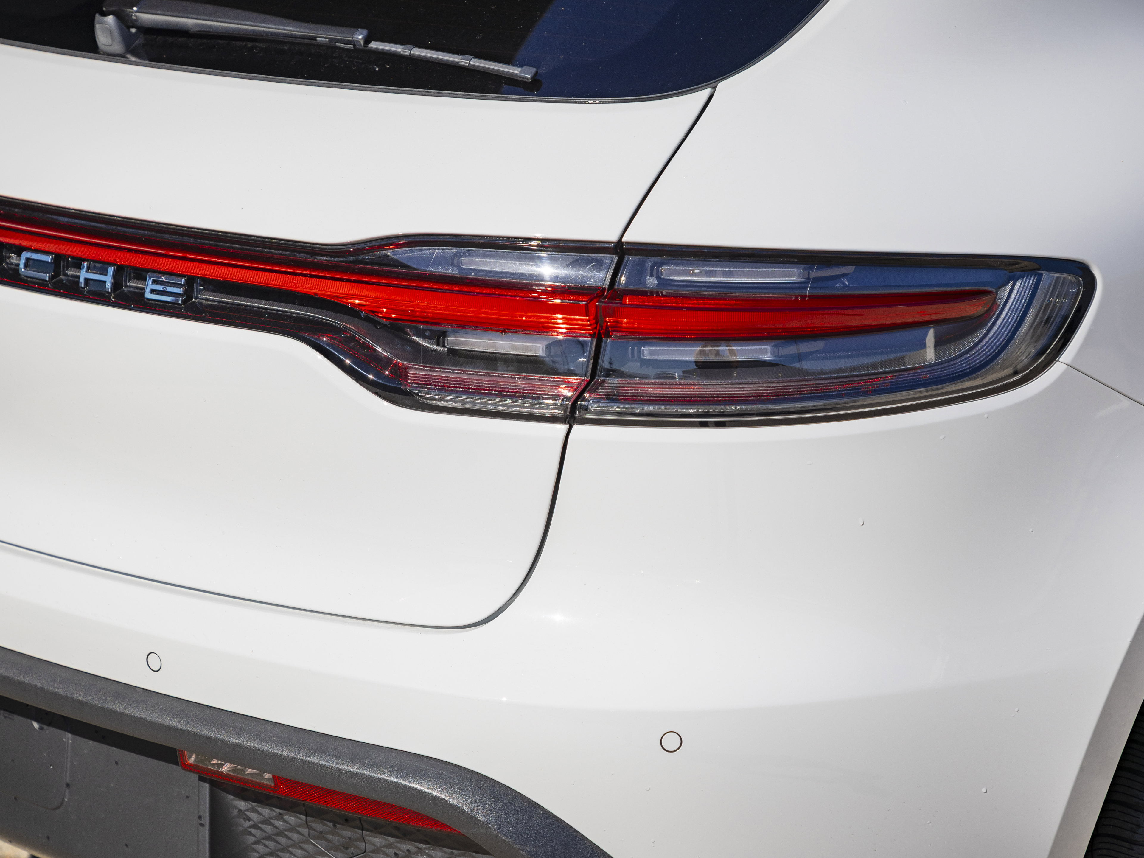Certified 2025 Porsche Macan image 11