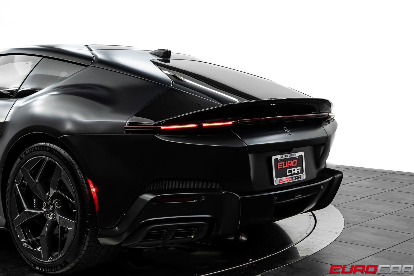 Used 2025 Ferrari 12Cilindri RWD image 17