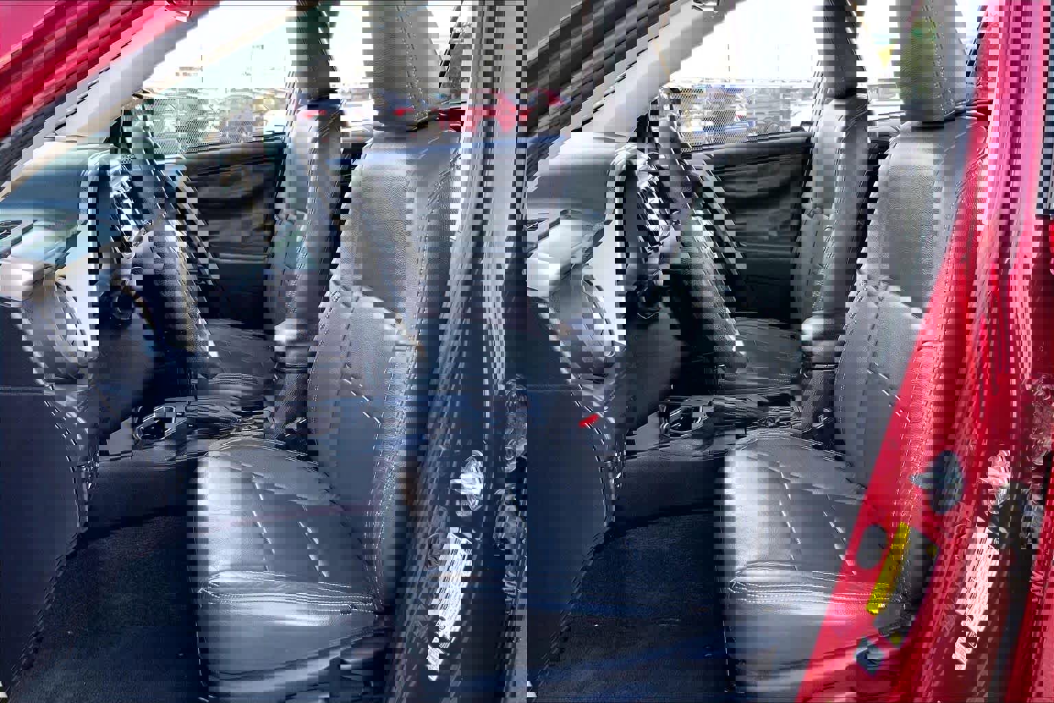 Used 2018 Toyota RAV4 LE image 7