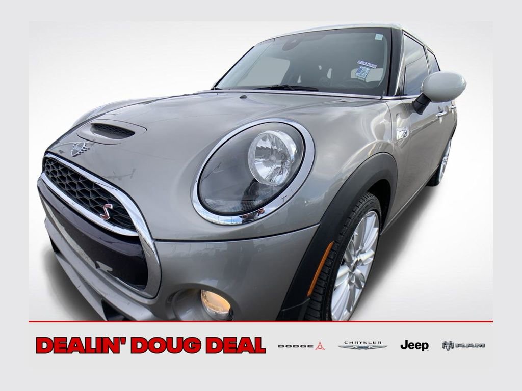 Used 2019 MINI Cooper S image 1