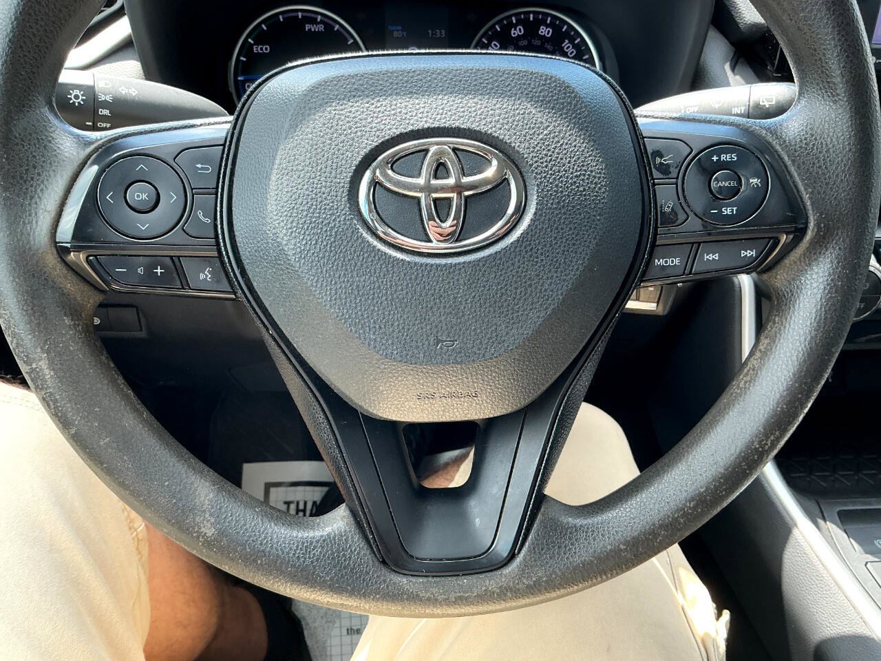 Used 2021 Toyota RAV4 LE image 11