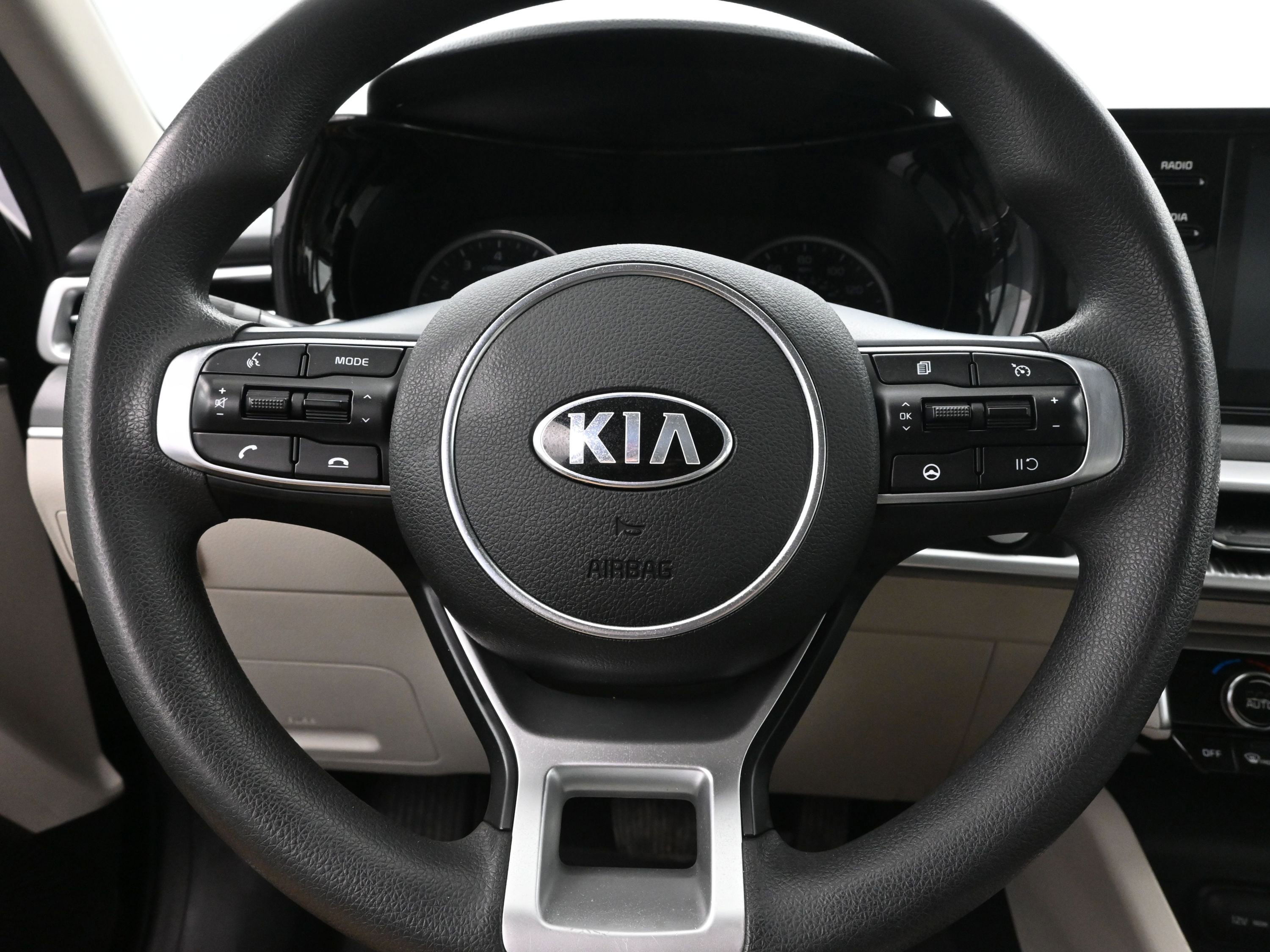 Used 2021 Kia K5 LXS image 13