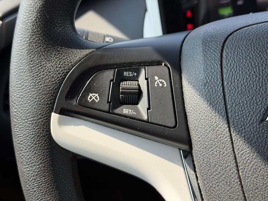 Used 2013 Chevrolet Volt FWD image 18