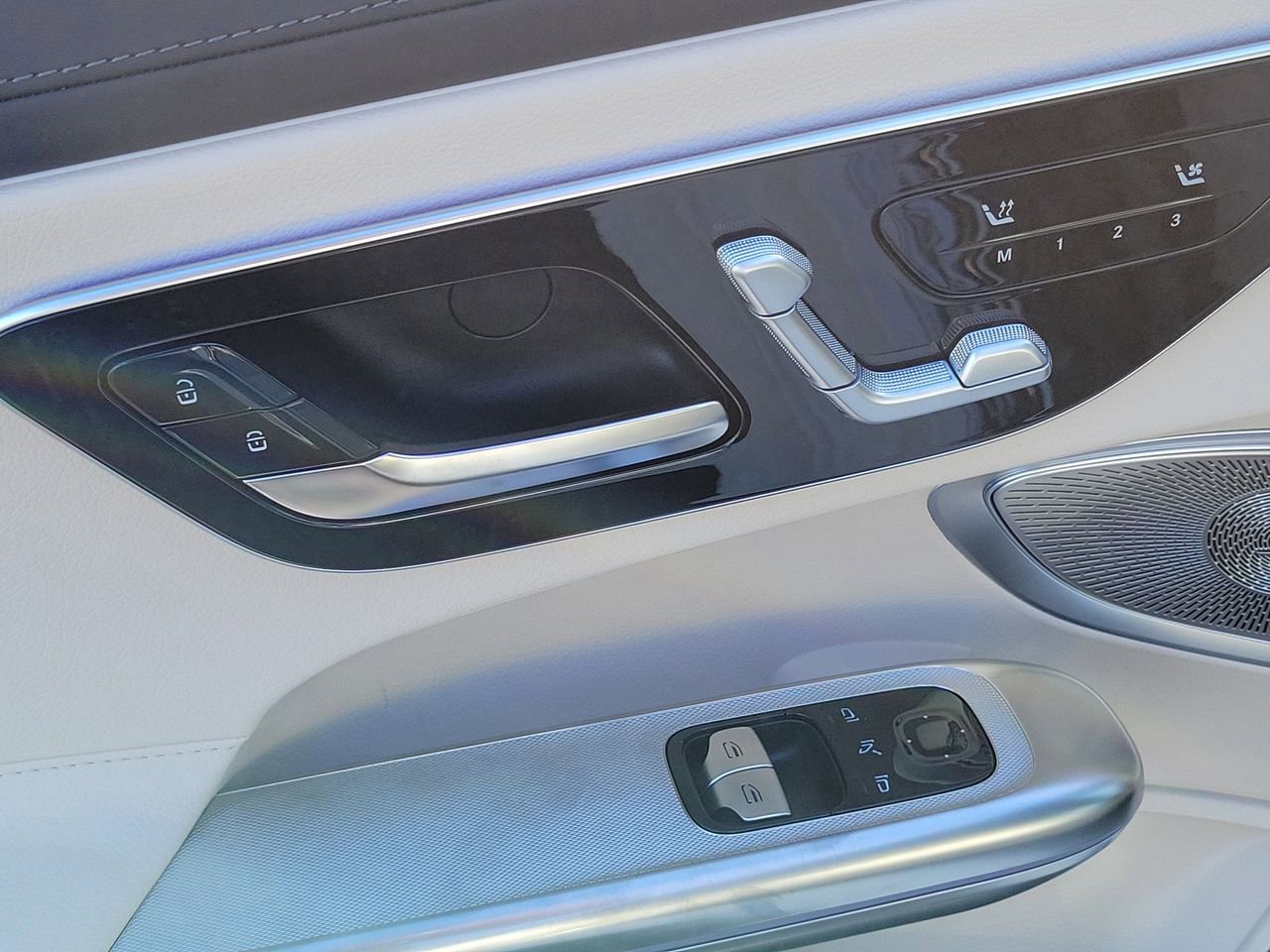 New 2026 Mercedes-Benz CLE 300 4MATIC Coupe image 19