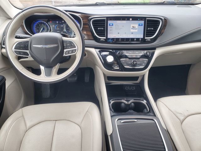 Used 2021 Chrysler Pacifica Limited image 34