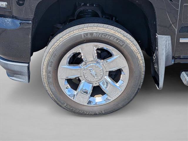Used 2016 Chevrolet Silverado 1500 LTZ Z71 w/ LTZ Plus Package AWD/4WD image 15