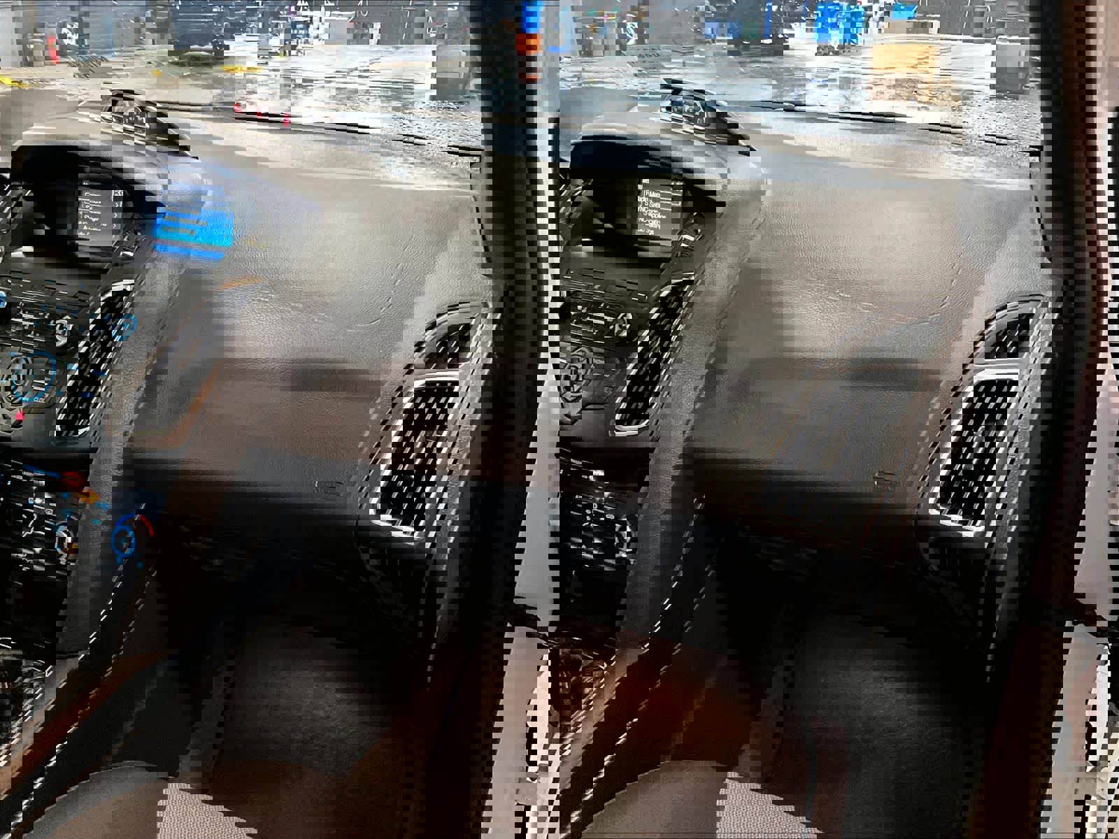 Used 2018 Ford Focus ST image 13