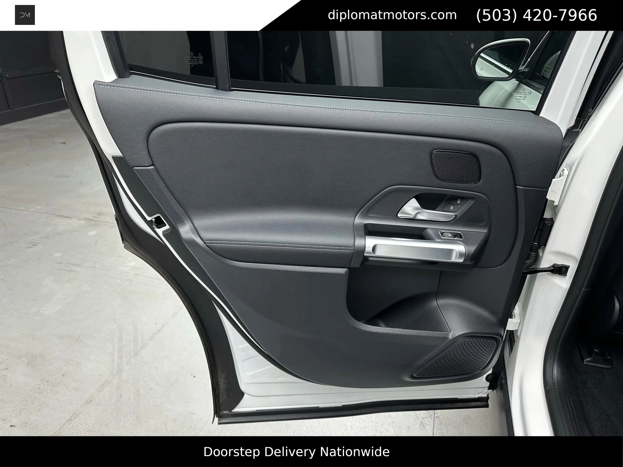 Used 2024 Mercedes-Benz EQB 300 4MATIC image 25