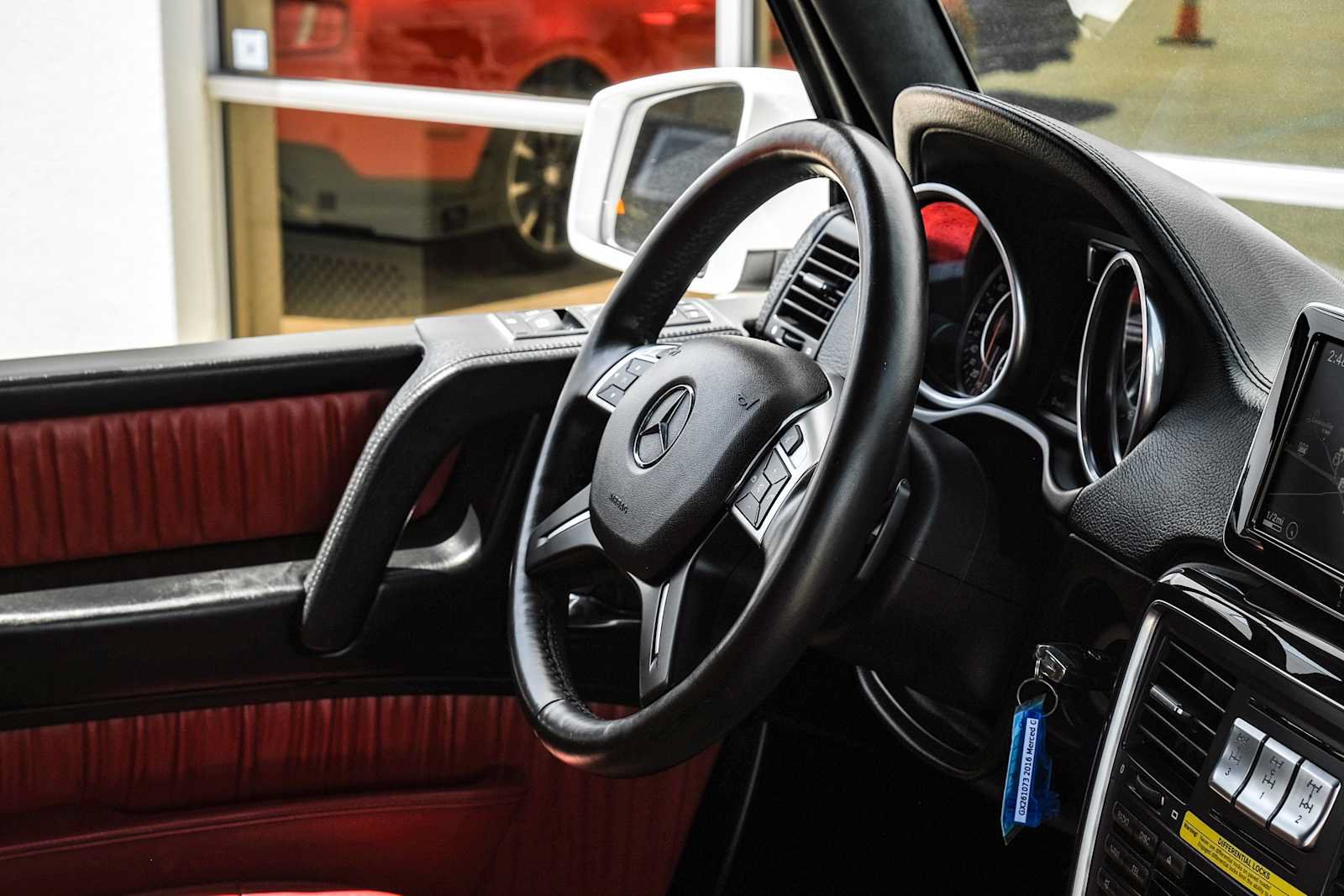 Used 2016 Mercedes-Benz G 63 AMG 4MATIC image 16
