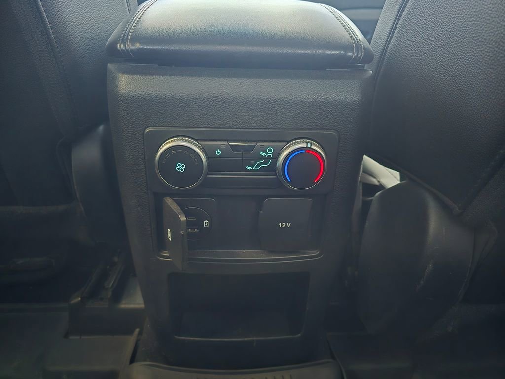 Used 2021 Ford Explorer XLT image 40