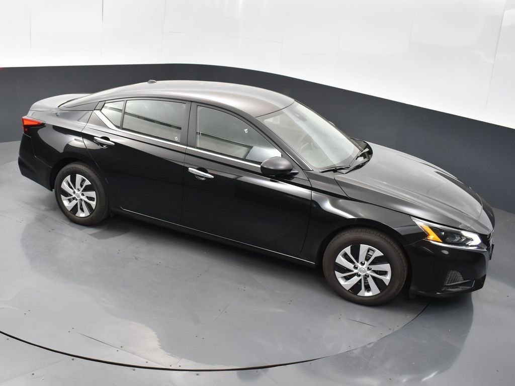 Used 2025 Nissan Altima 2.5 S image 42