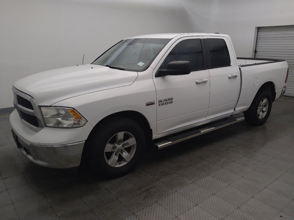 Used 2018 RAM 1500 Classic SLT RWD image 2