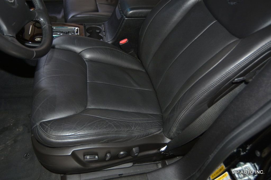 Used 2010 Cadillac DTS Premium w/ Driver Awareness Package image 17