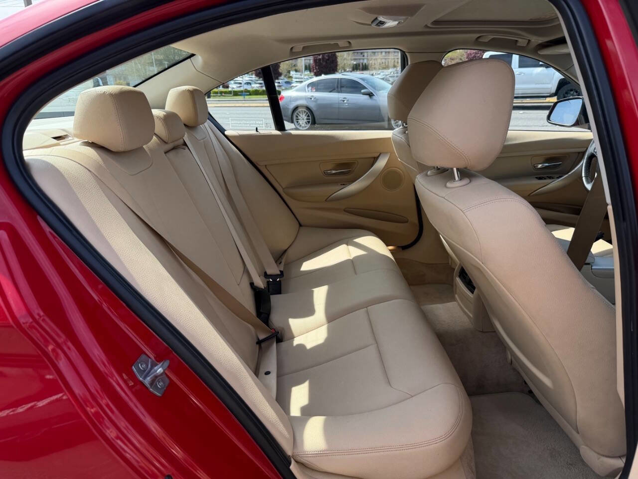Used 2014 BMW 320i Sedan RWD image 24