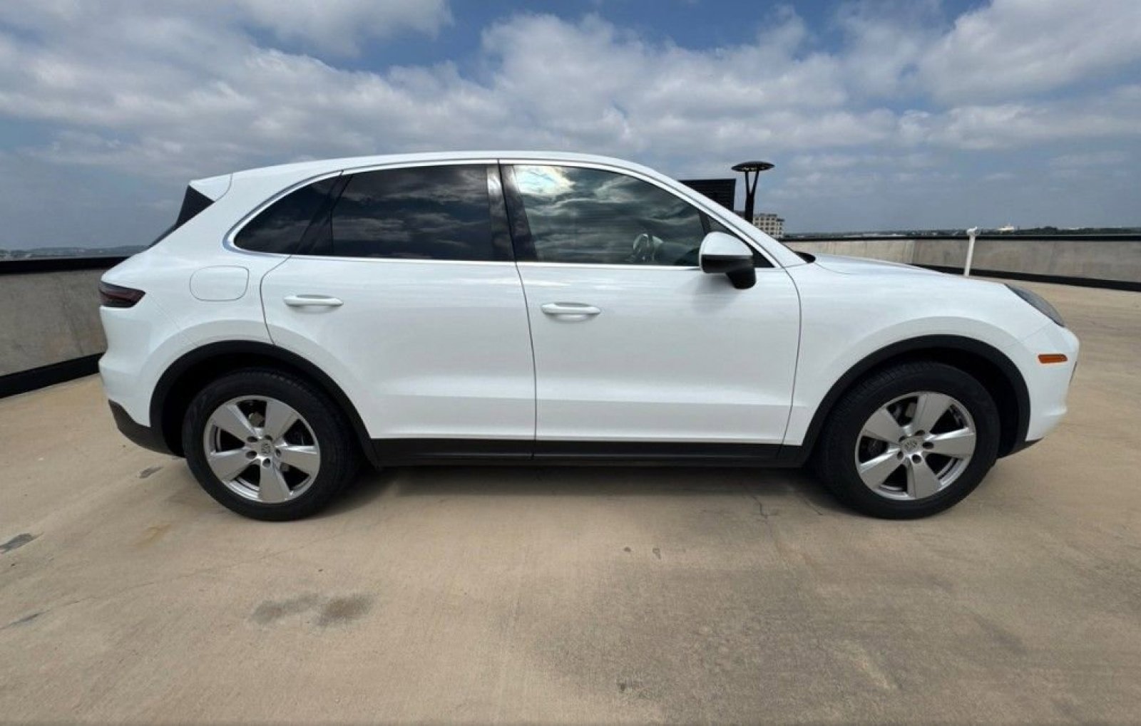 Used 2020 Porsche Cayenne AWD/4WD image 4