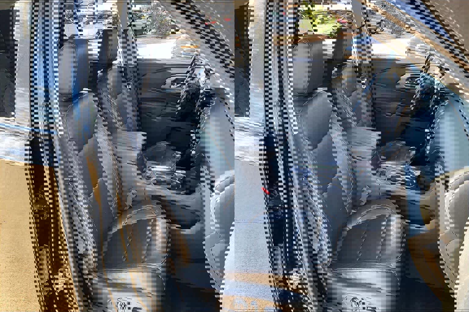 Used 2020 Chevrolet Traverse RS image 9