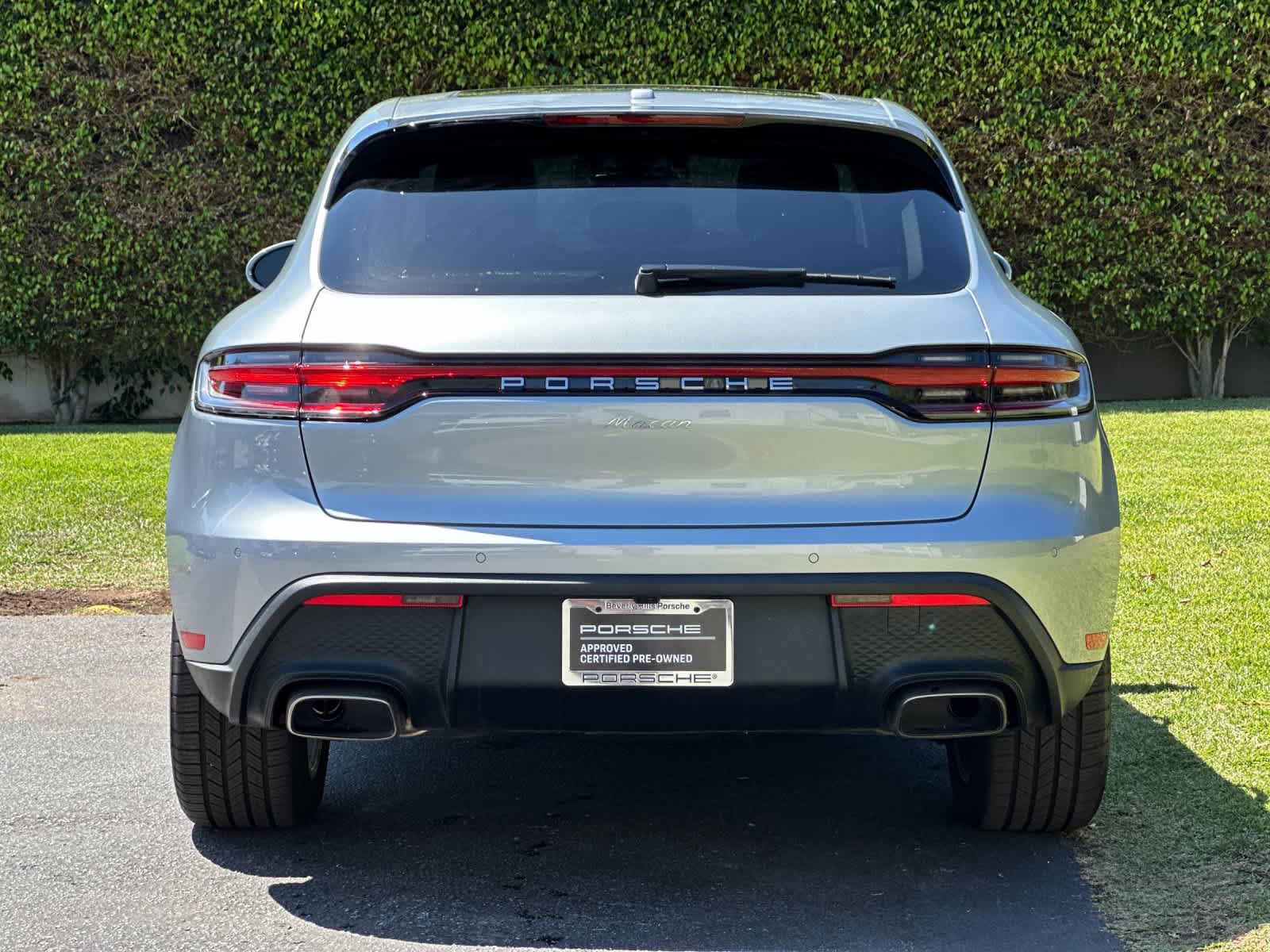 Used 2026 Porsche Macan AWD/4WD image 7