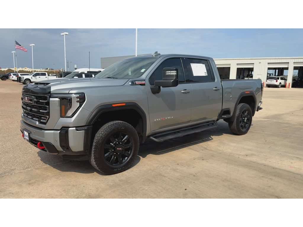 Used 2025 GMC Sierra 2500 AT4 AWD/4WD image 4