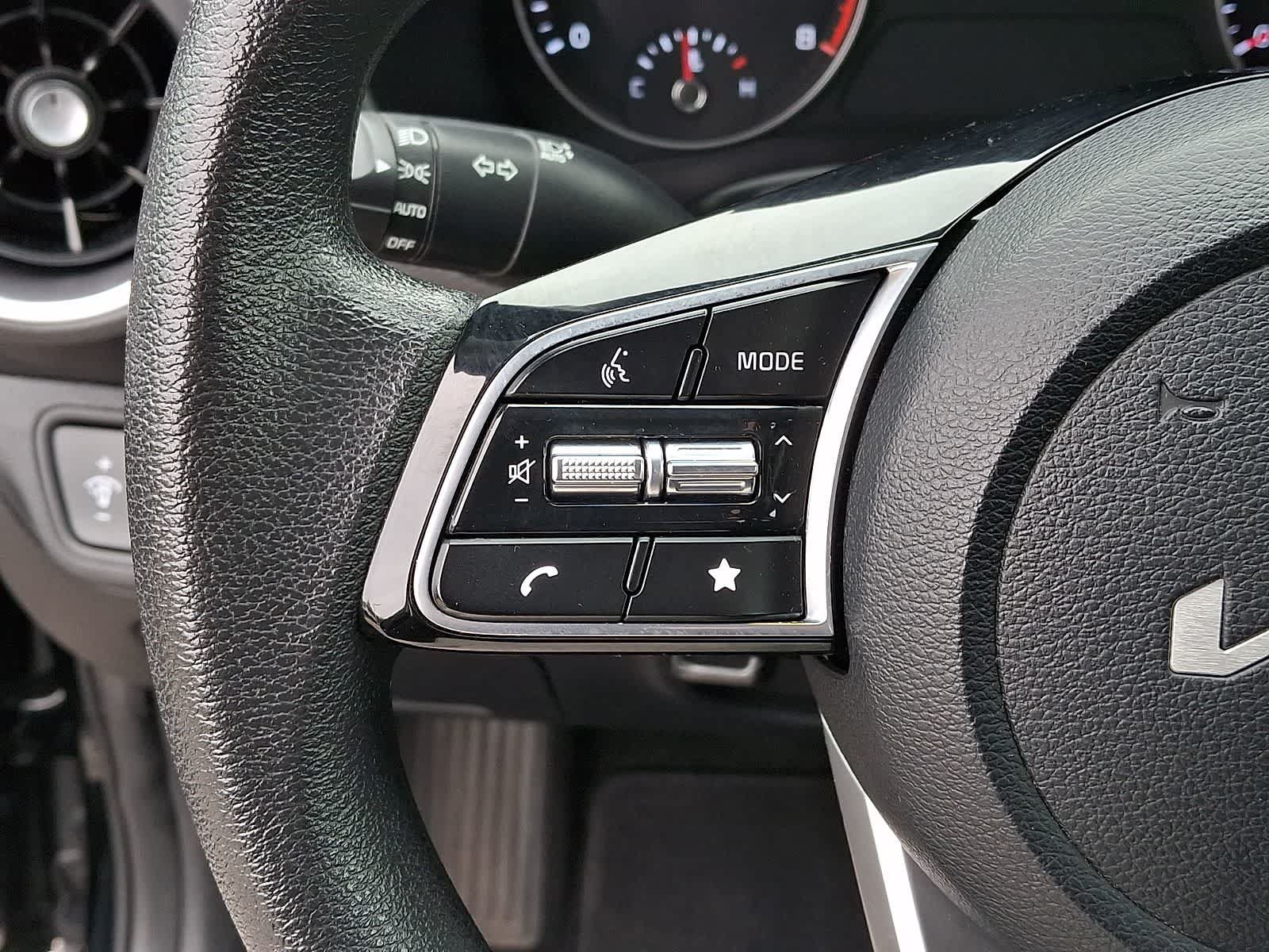 Used 2023 Kia Forte LXS w/ LXS Technology Package FWD image 21