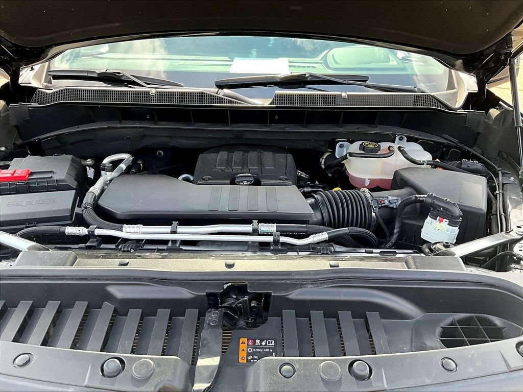Used 2023 Chevrolet Silverado 1500 LT AWD/4WD image 31