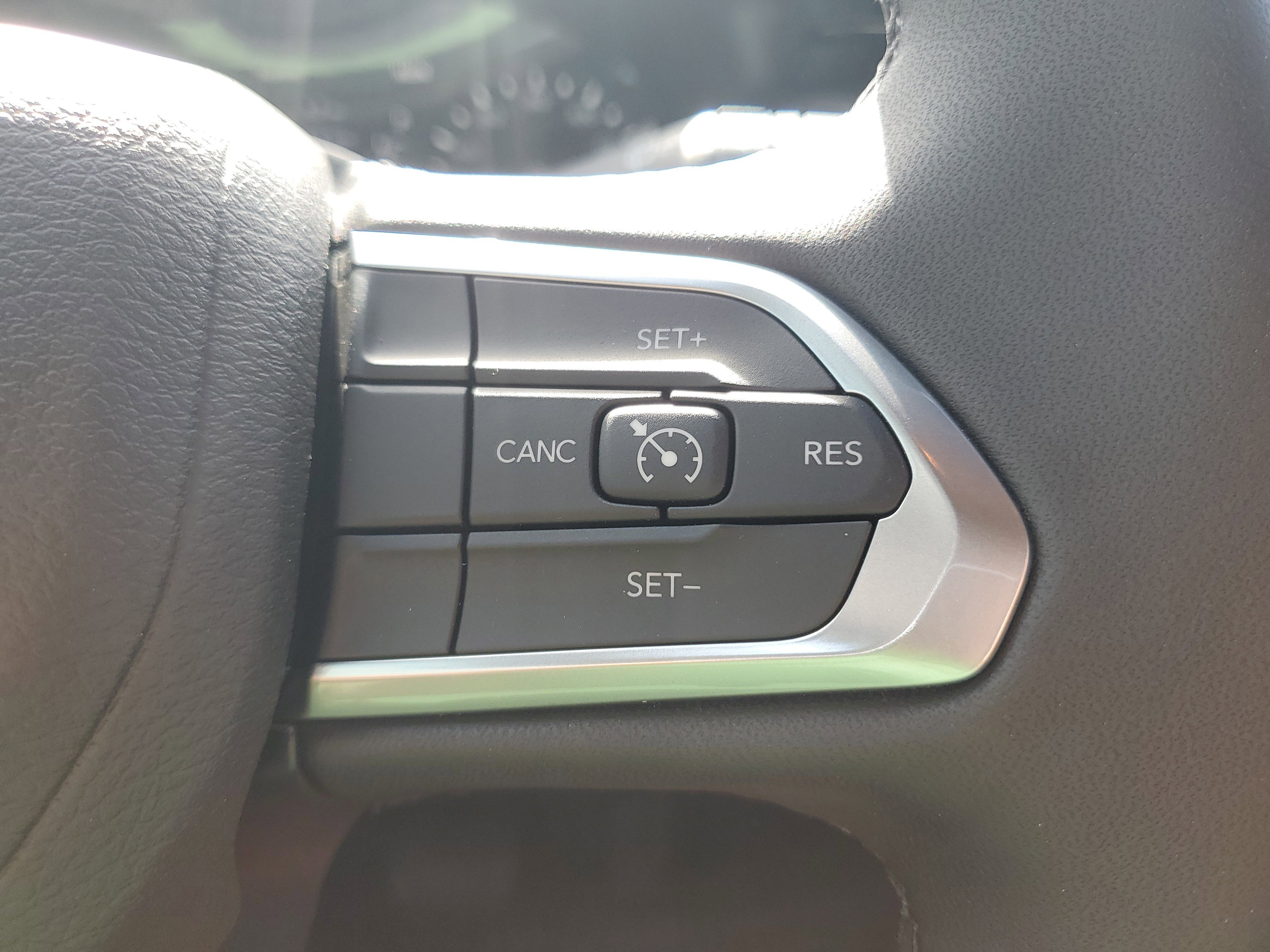 New 2026 Jeep Compass Latitude image 11