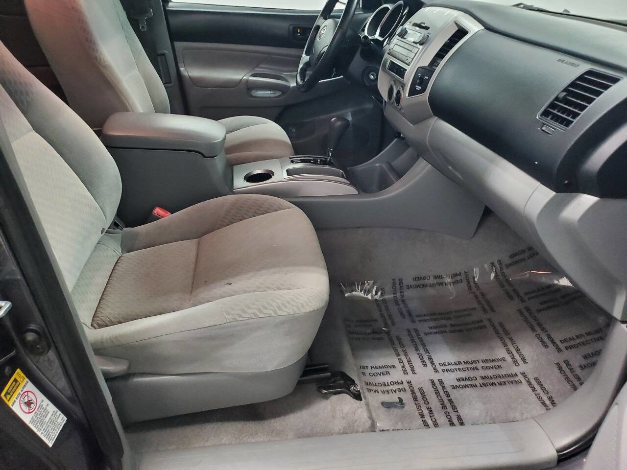 Used 2011 Toyota Tacoma PreRunner w/ SR5 Pkg #2 RWD image 13