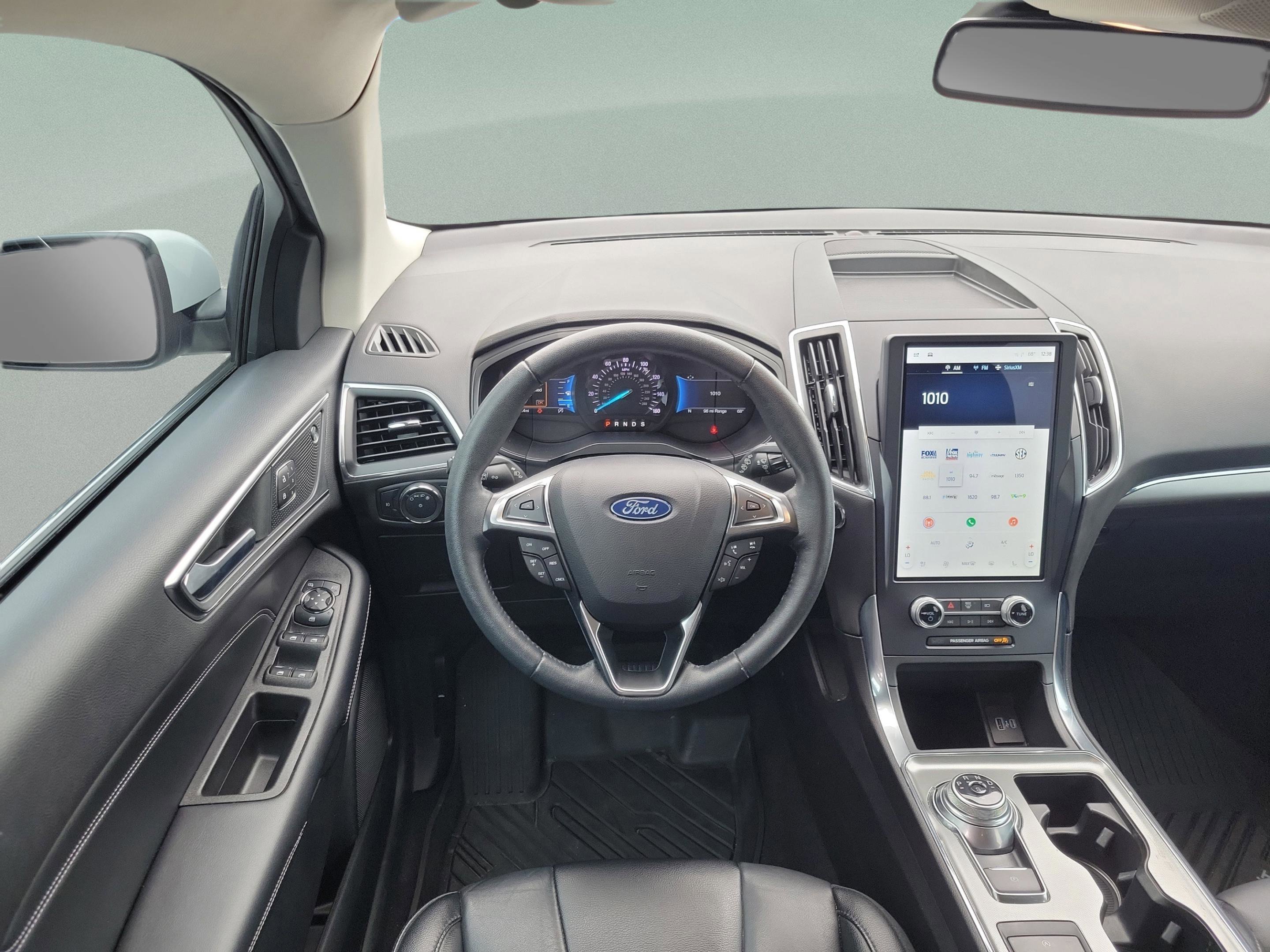 Used 2022 Ford Edge Titanium AWD/4WD image 21