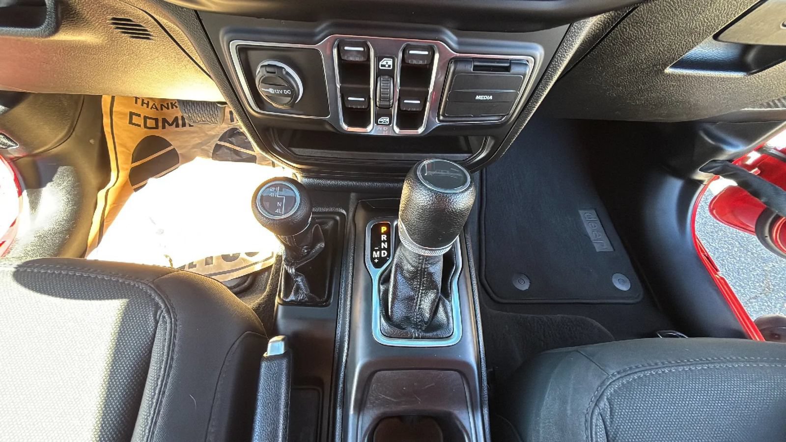 Used 2023 Jeep Gladiator Sport AWD/4WD image 16
