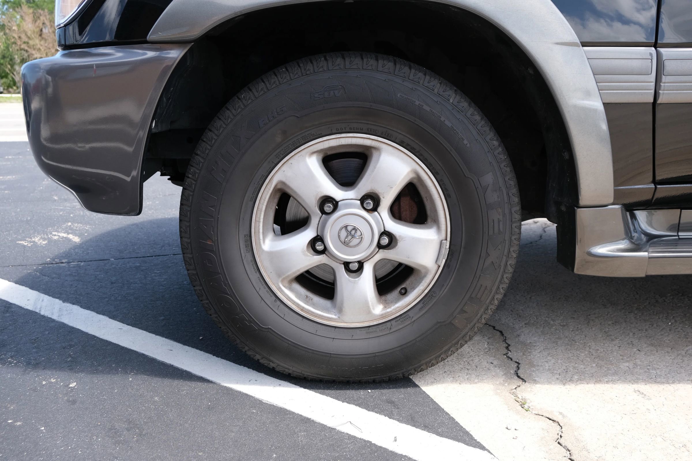 Used 2000 Toyota Land Cruiser AWD/4WD image 12