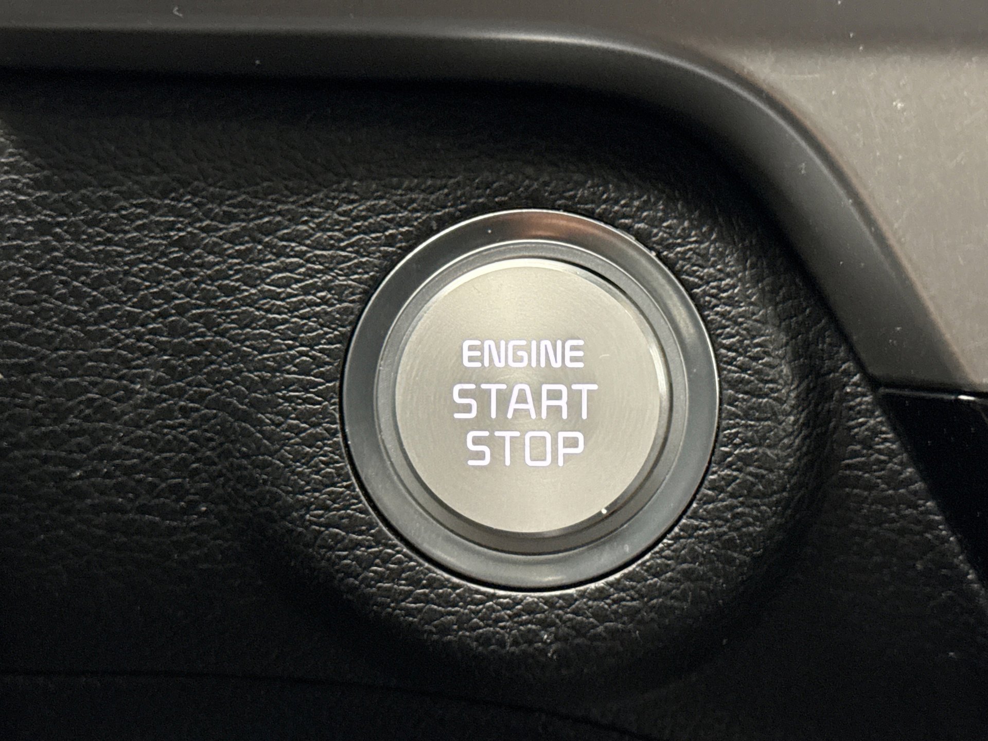 Used 2023 Kia Telluride LX image 23