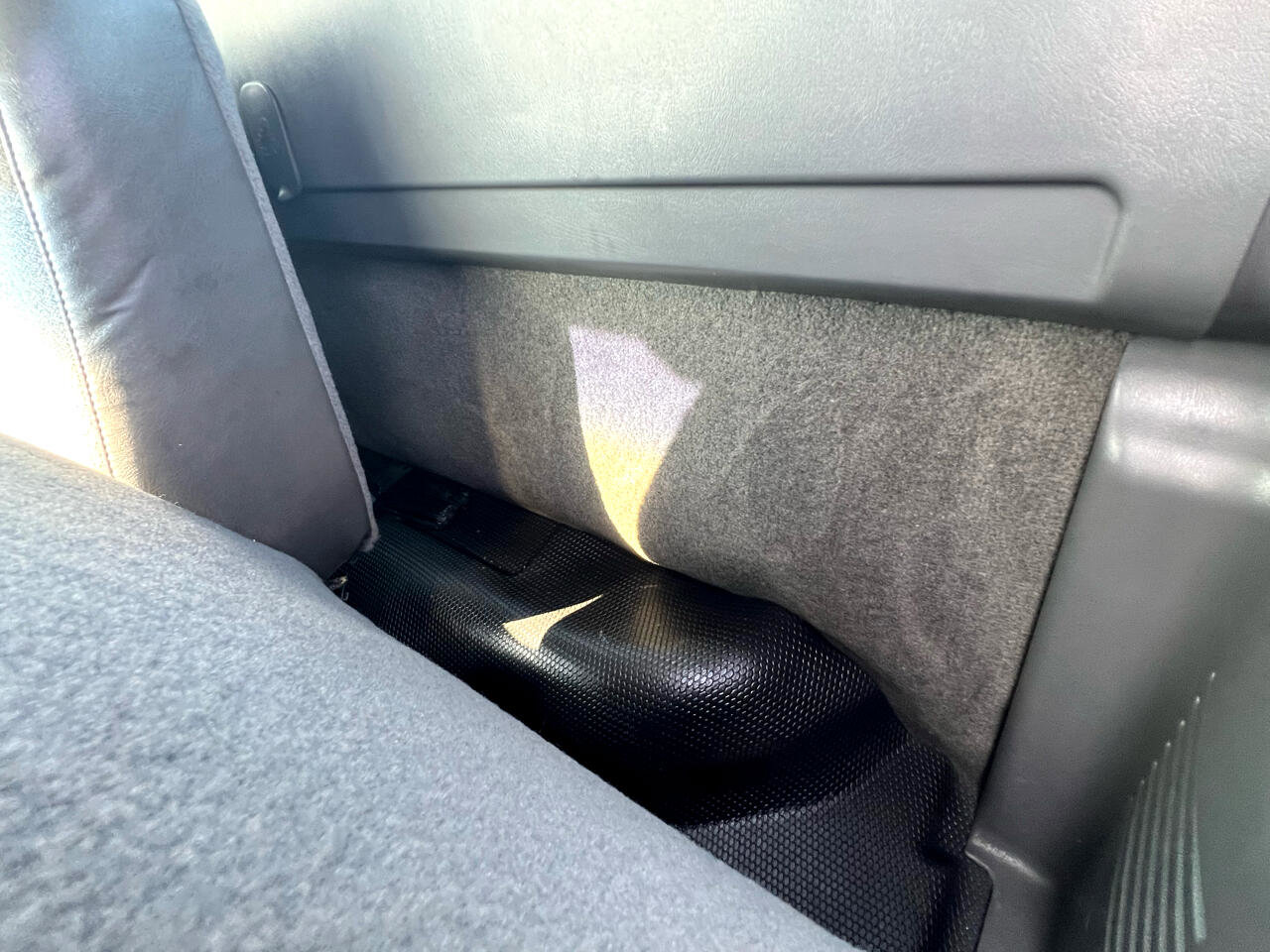 Used 2004 GMC Sierra 2500 W/T image 25