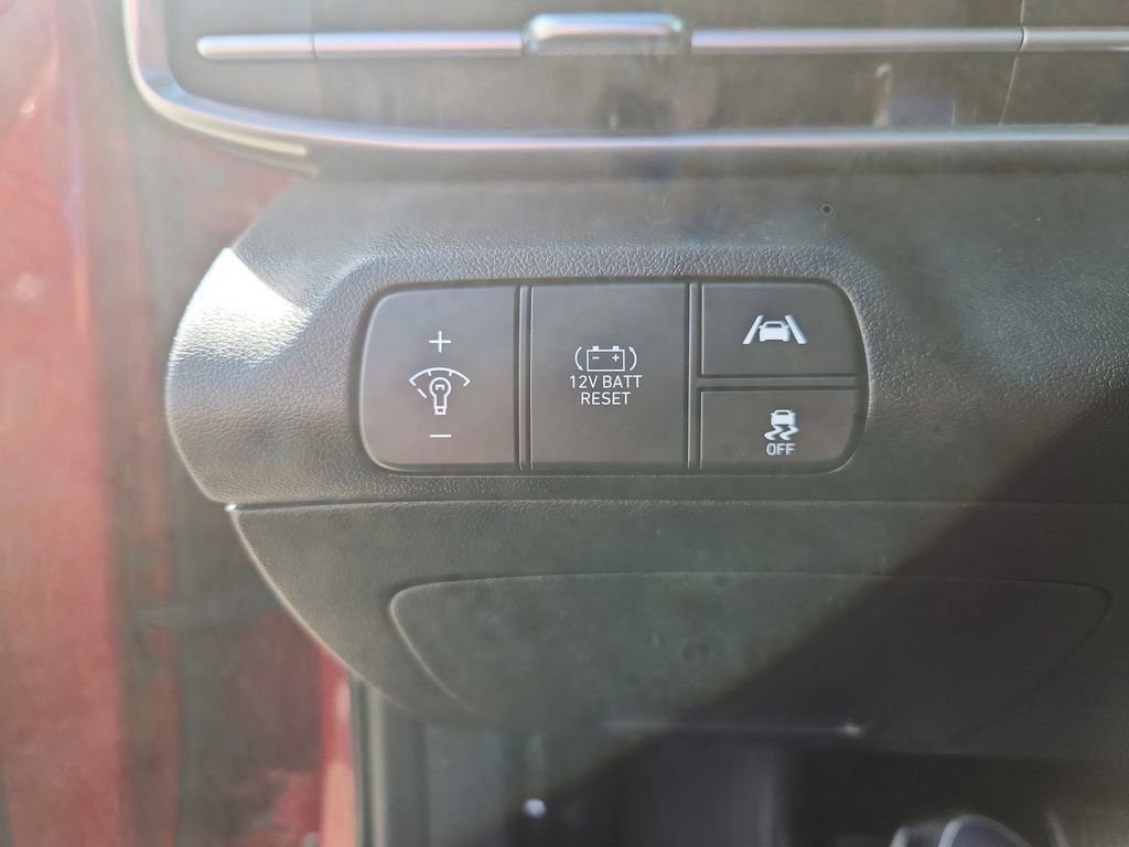 Certified 2023 Hyundai Elantra Limited image 27