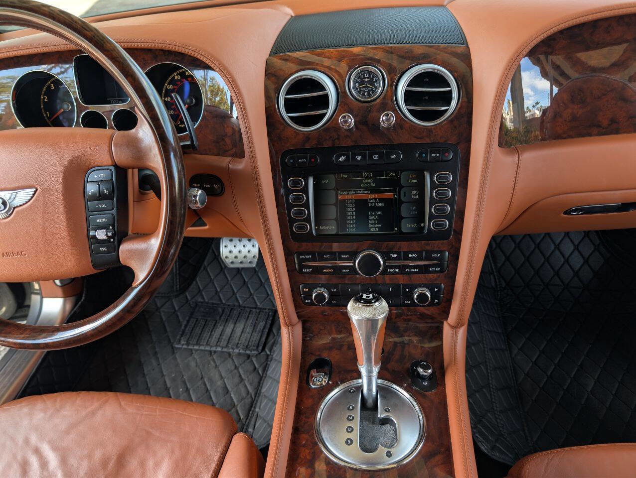 Used 2008 Bentley Flying Spur Flying Spur image 25