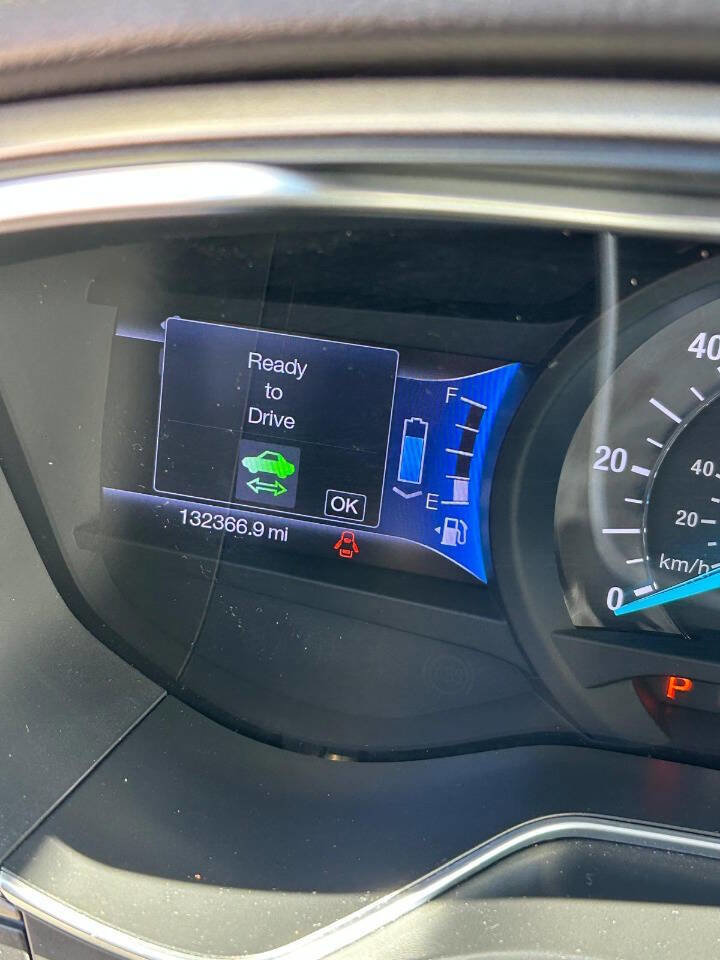 Used 2013 Ford Fusion SE image 24