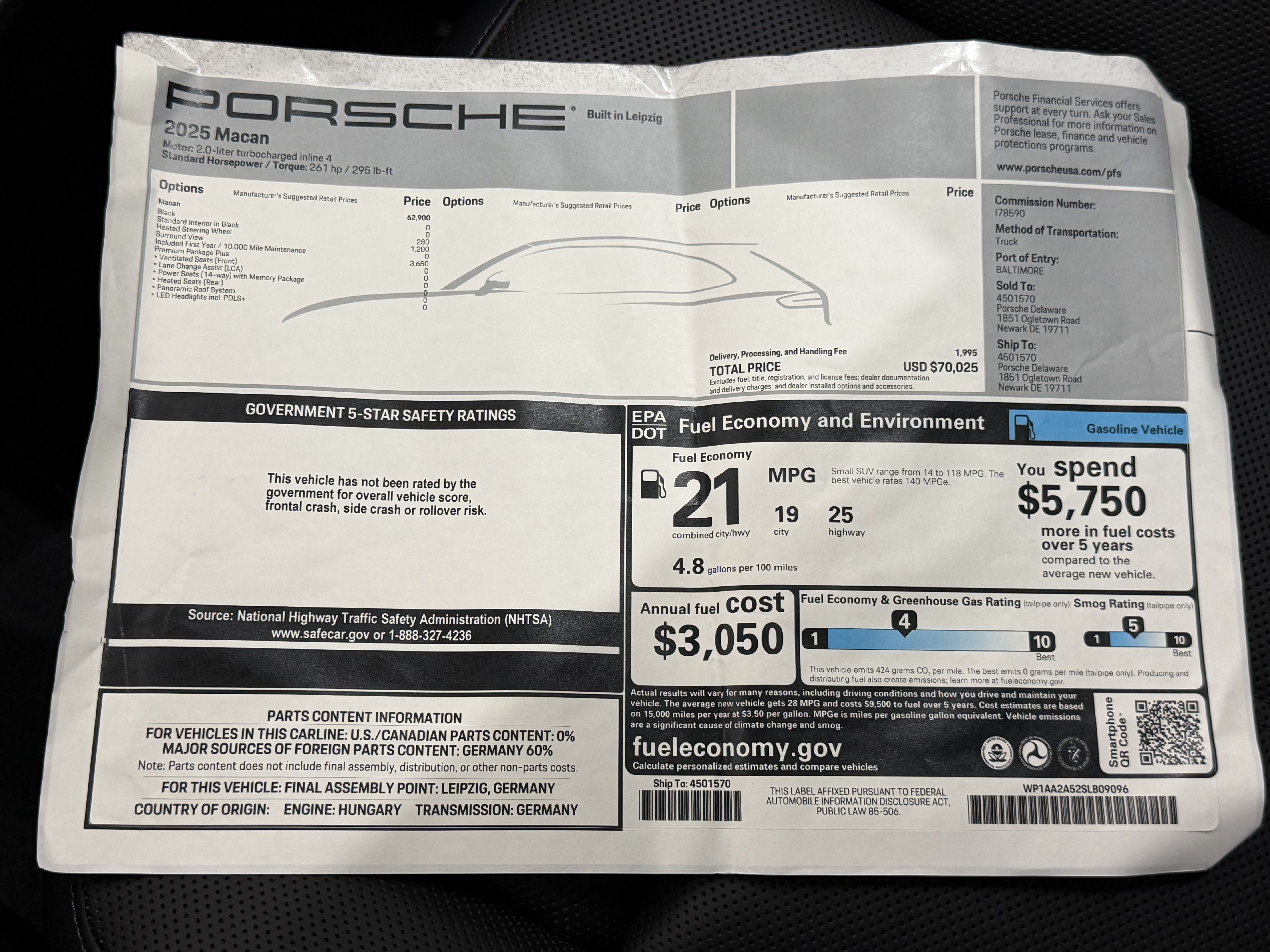 Certified 2025 Porsche Macan AWD/4WD image 57