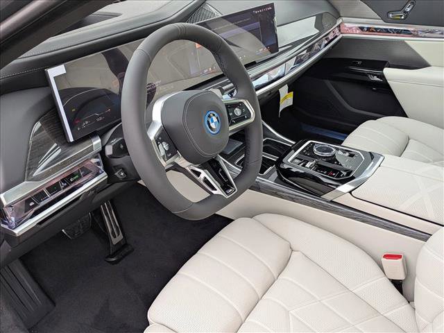 New 2026 BMW 750e xDrive w/ Executive Package image 3