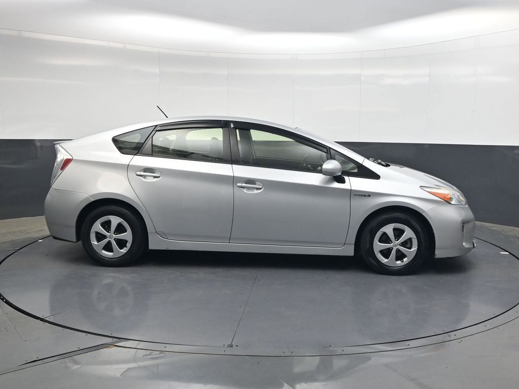 Used 2015 Toyota Prius Two image 3