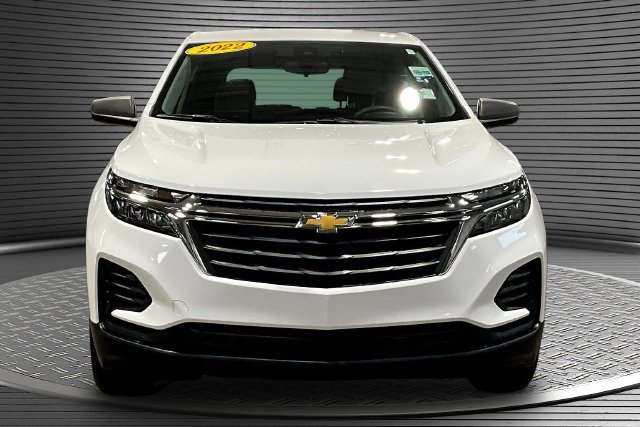 Used 2022 Chevrolet Equinox LS w/ LS Convenience Package FWD image 2