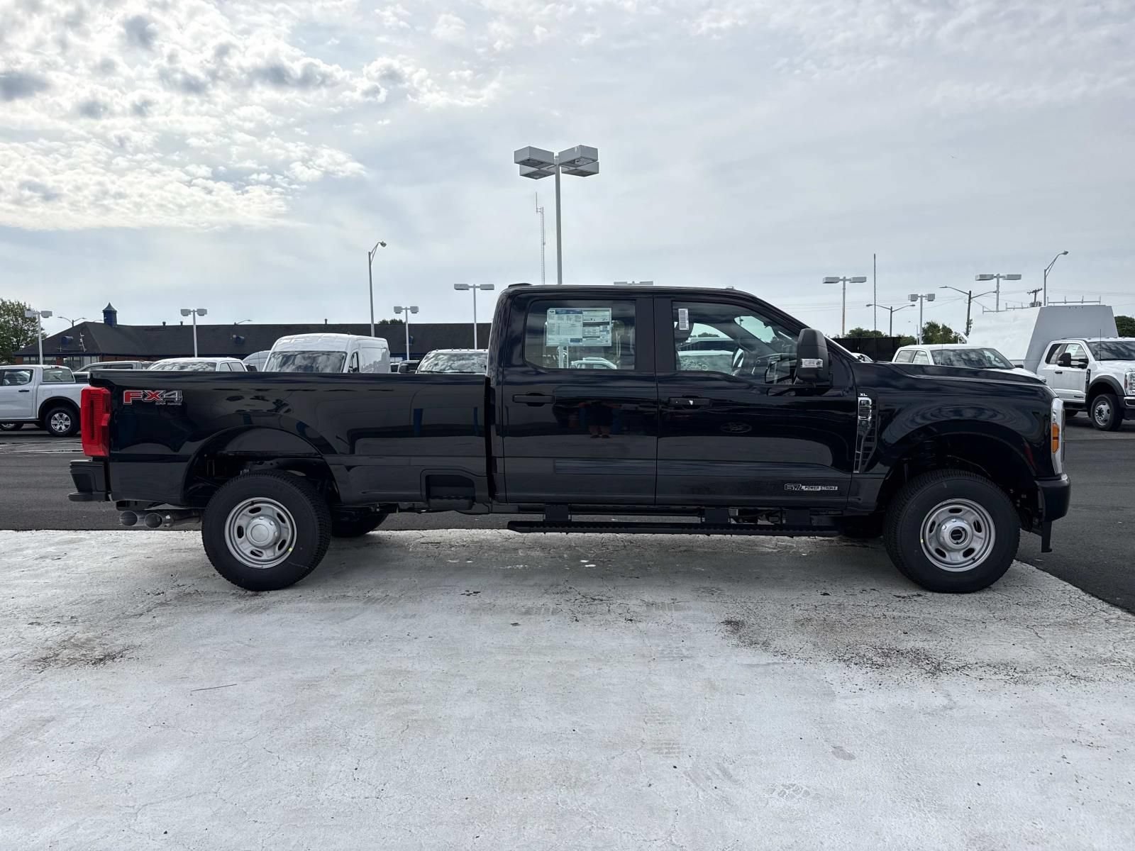 New 2026 Ford F250 XL w/ XL Driver Assist Package AWD/4WD image 2