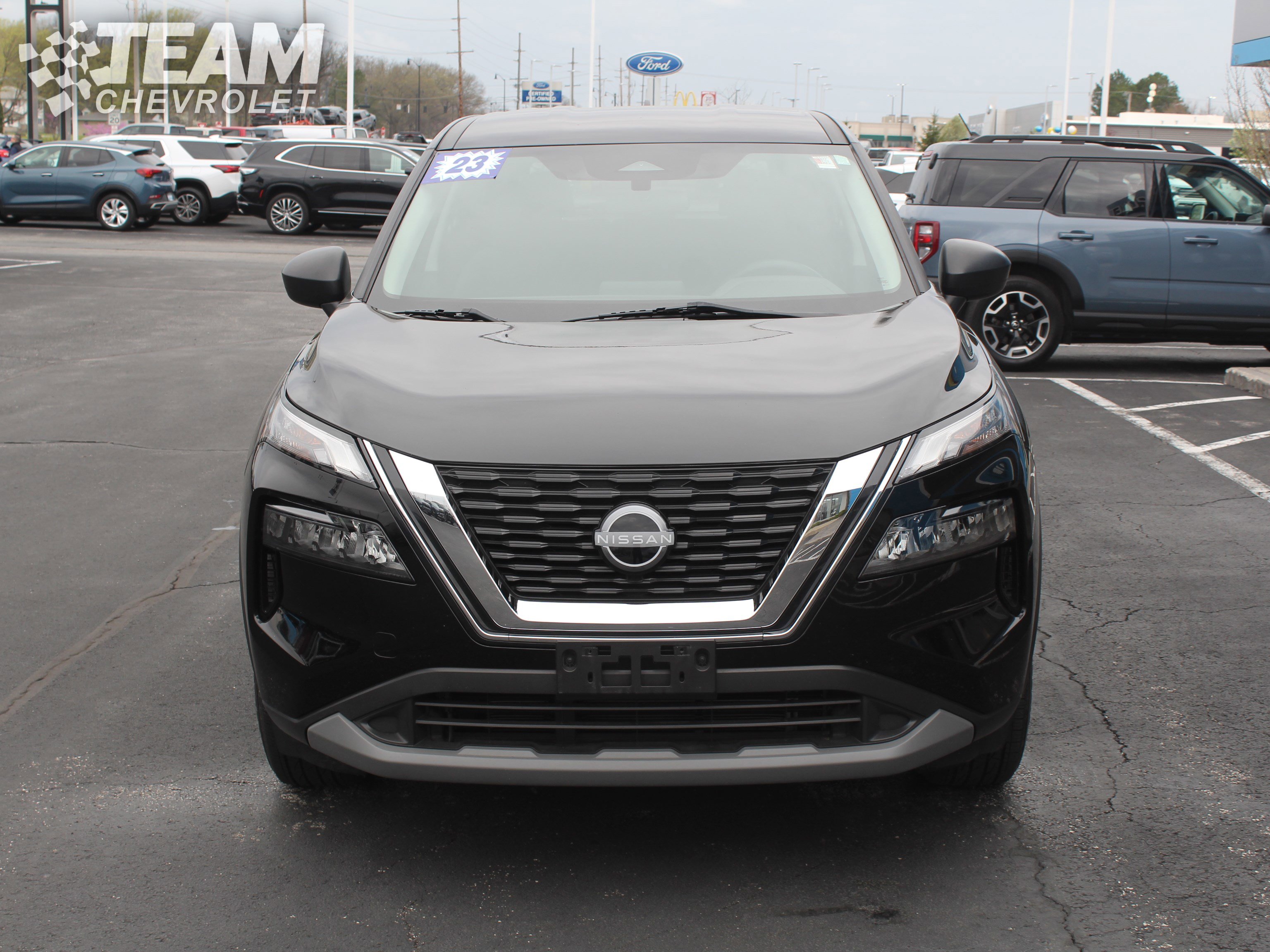 Used 2023 Nissan Rogue S AWD/4WD image 9