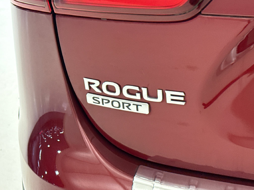Used 2021 Nissan Rogue Sport SV FWD image 10