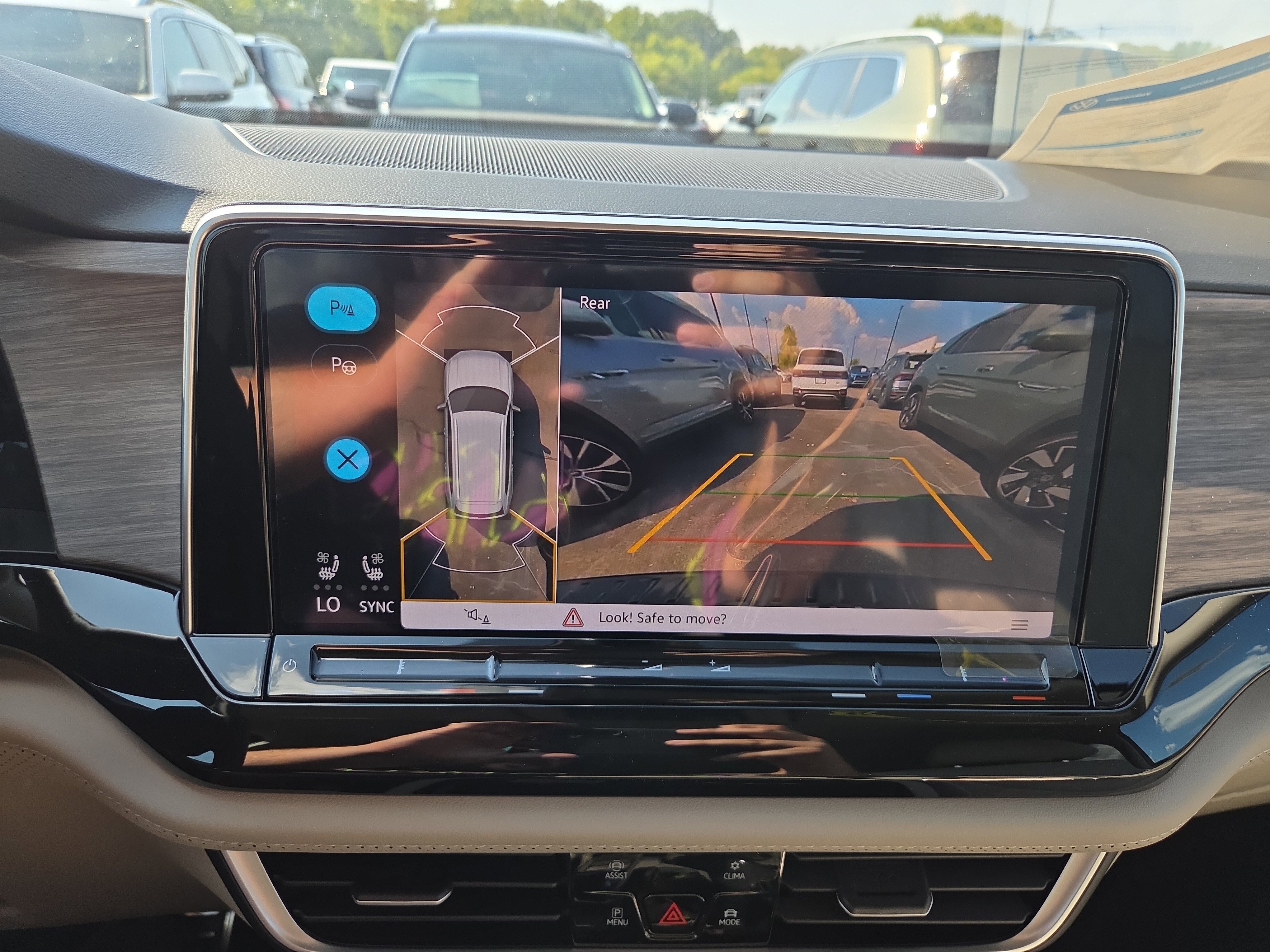 New 2026 Volkswagen Atlas SEL Premium R-Line image 12