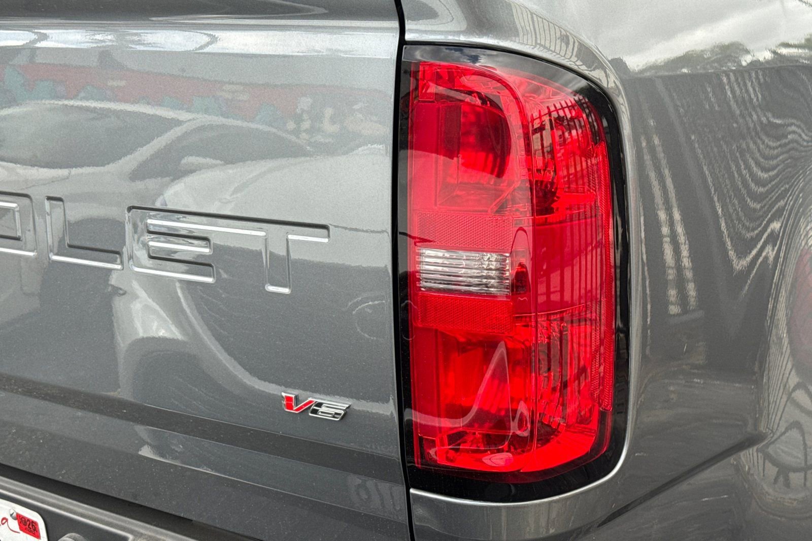 Used 2021 Chevrolet Colorado LT w/ LT Convenience Package image 7