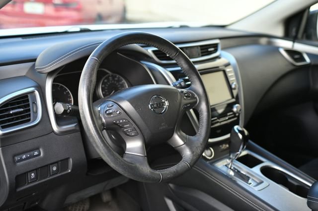 Used 2020 Nissan Murano SV image 19
