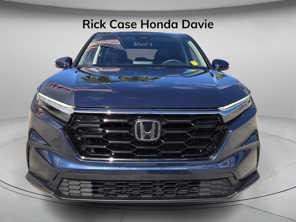 Used 2025 Honda CR-V EX image 5